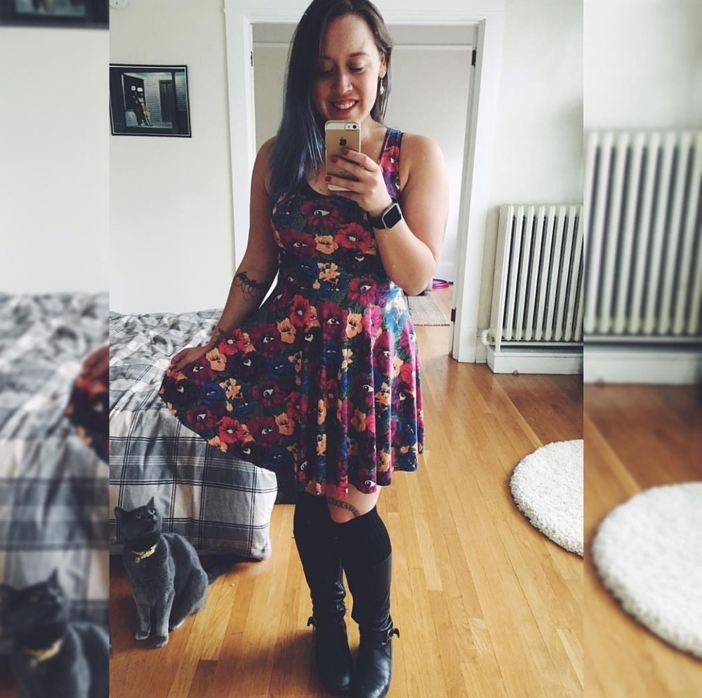 BM Peeking Peonies Skater Dress sz M